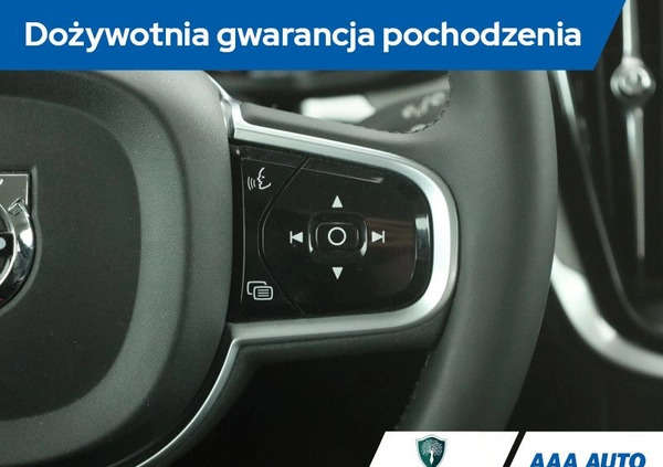 Volvo V60 cena 100001 przebieg: 169643, rok produkcji 2019 z Mikołajki małe 352